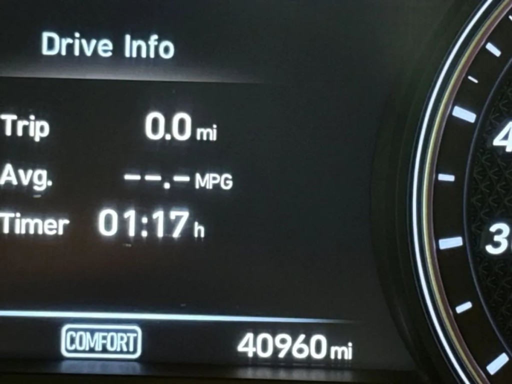 2019 Genesis G70 Image 18