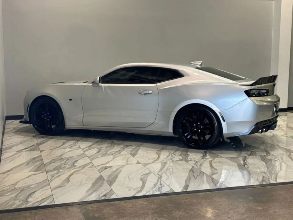 2016 Chevrolet Camaro Image 9