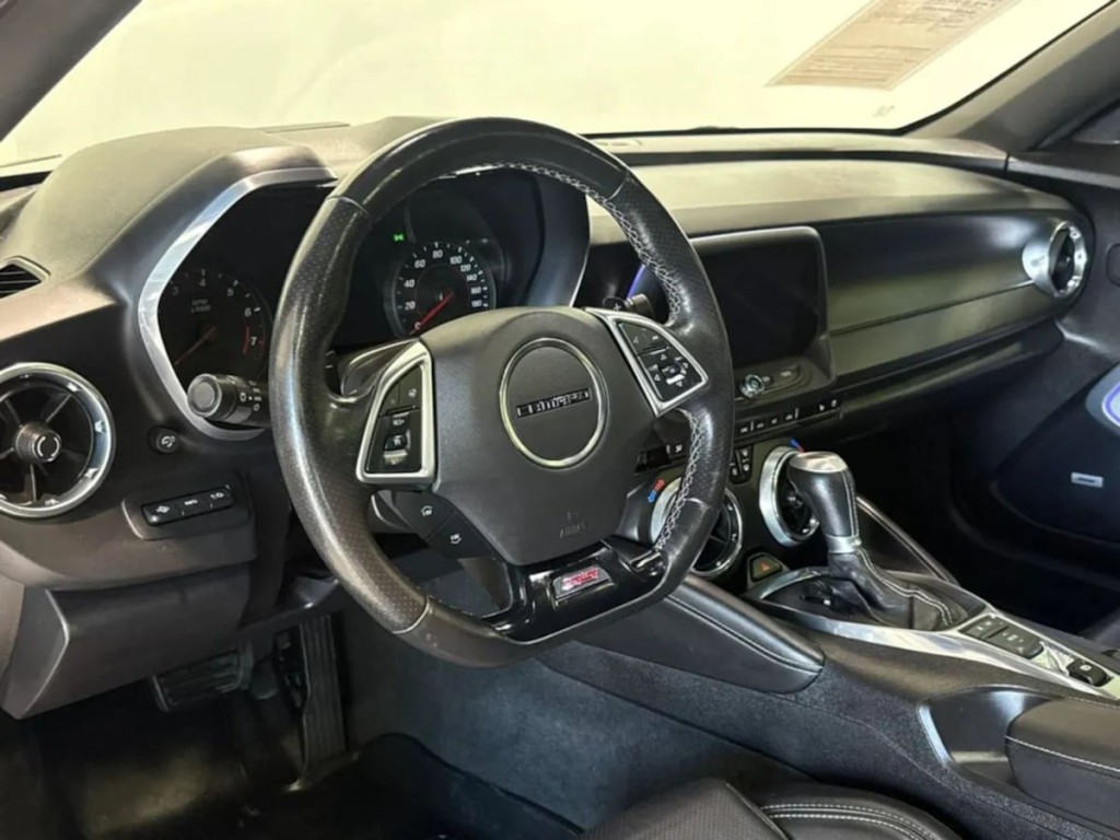 2016 Chevrolet Camaro Image 13