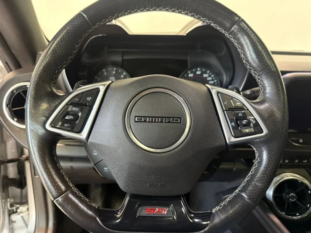 2016 Chevrolet Camaro Image 14