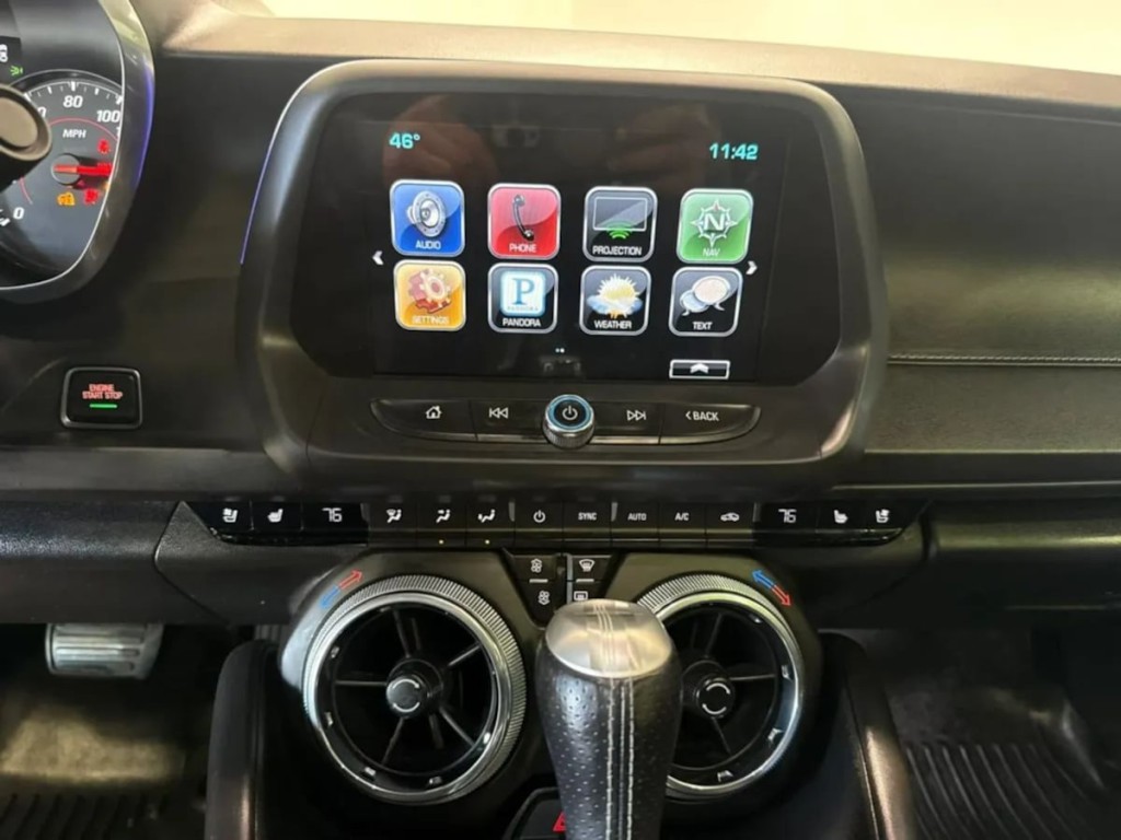 2016 Chevrolet Camaro Image 18