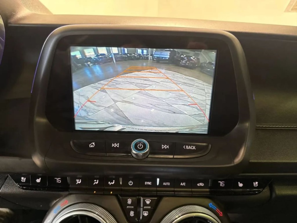 2016 Chevrolet Camaro Image 19