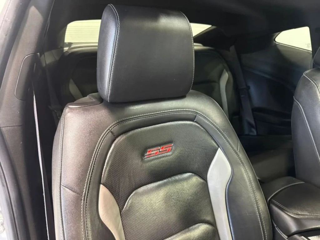 2016 Chevrolet Camaro Image 28