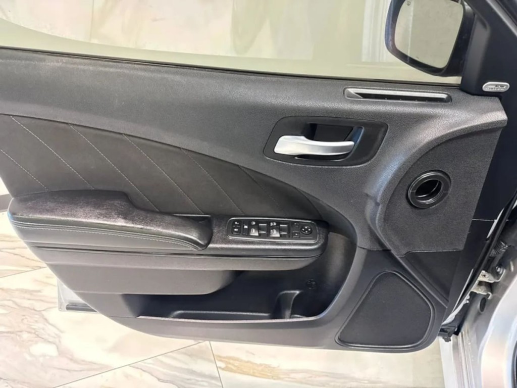 2020 Dodge Charger Image 10