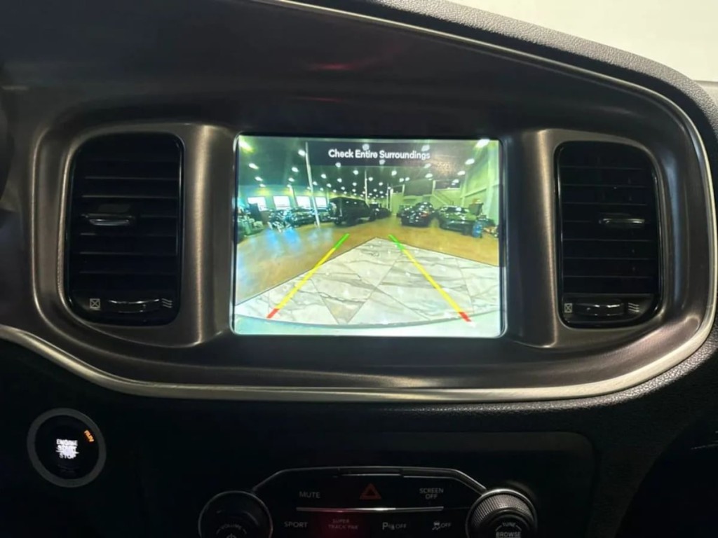 2020 Dodge Charger Image 19