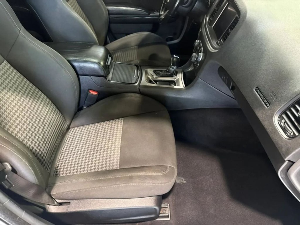 2020 Dodge Charger Image 26