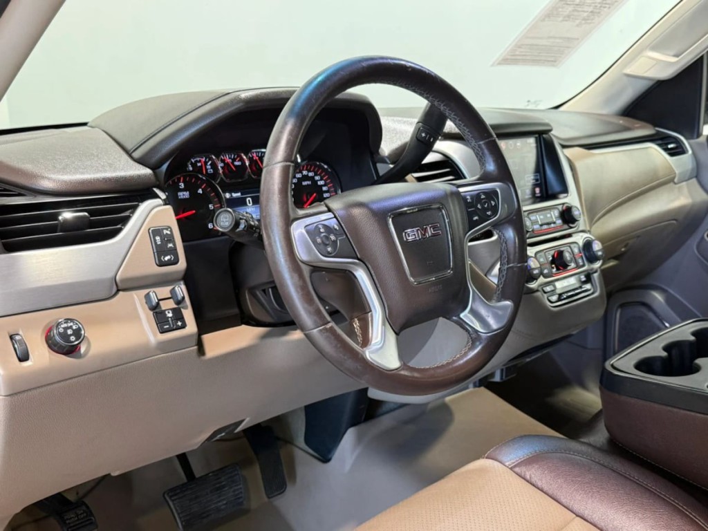 2016 GMC Yukon Image 12