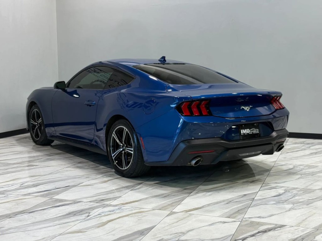 2024 Ford Mustang Image 8