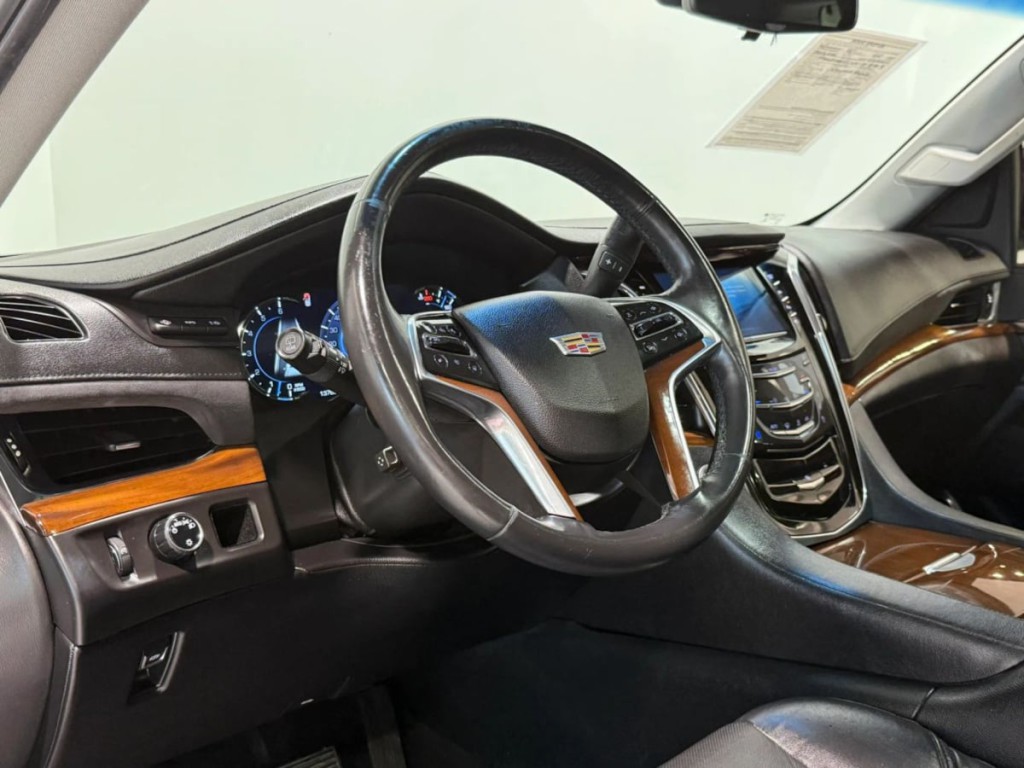 2018 Cadillac Escalade Image 13