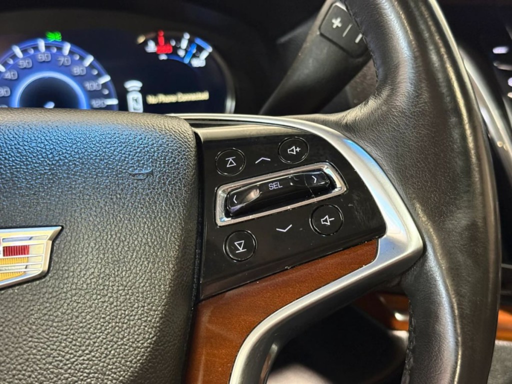 2018 Cadillac Escalade Image 16