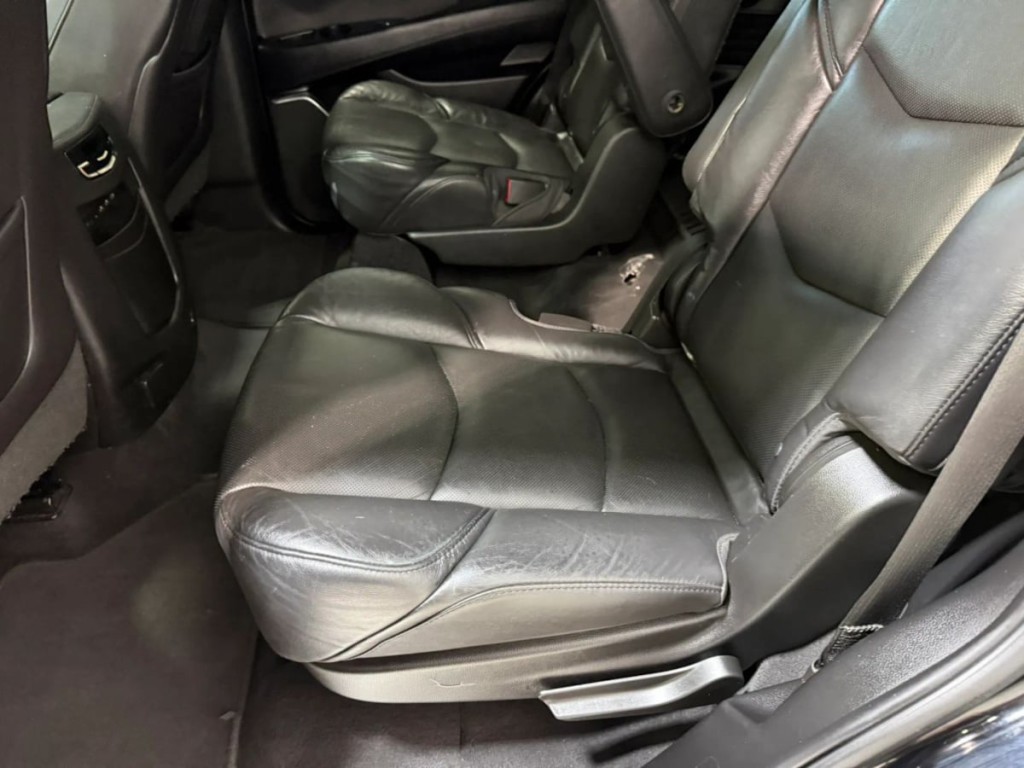 2018 Cadillac Escalade Image 24