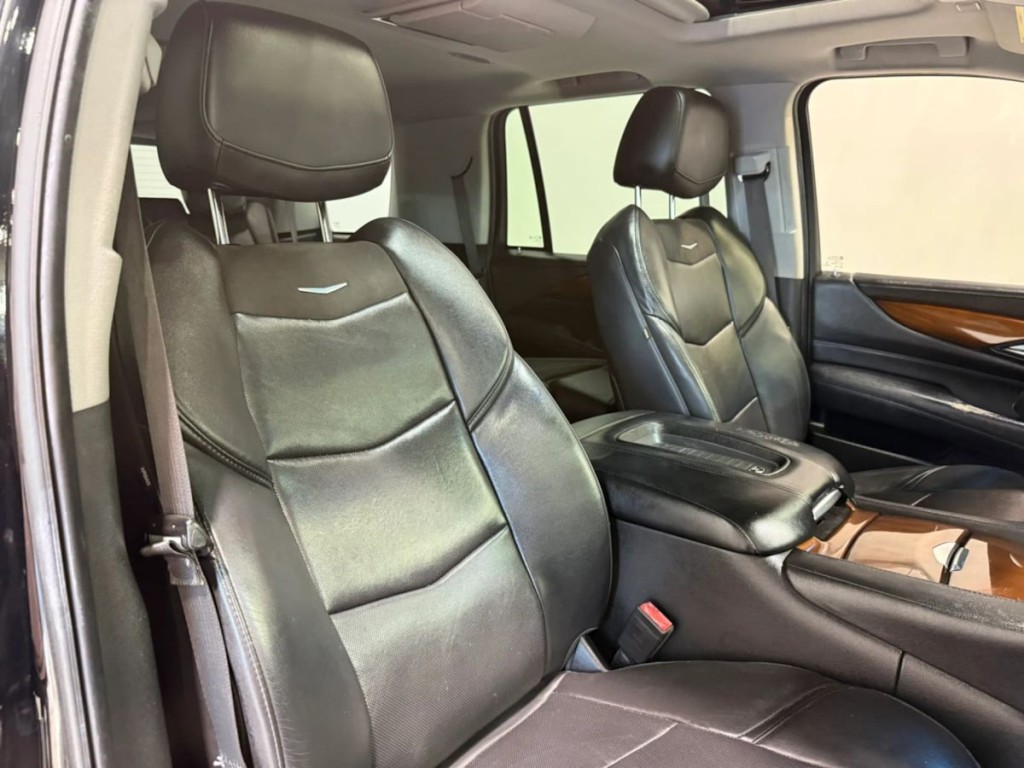 2018 Cadillac Escalade Image 26