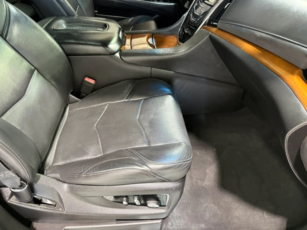 2018 Cadillac Escalade Image 27