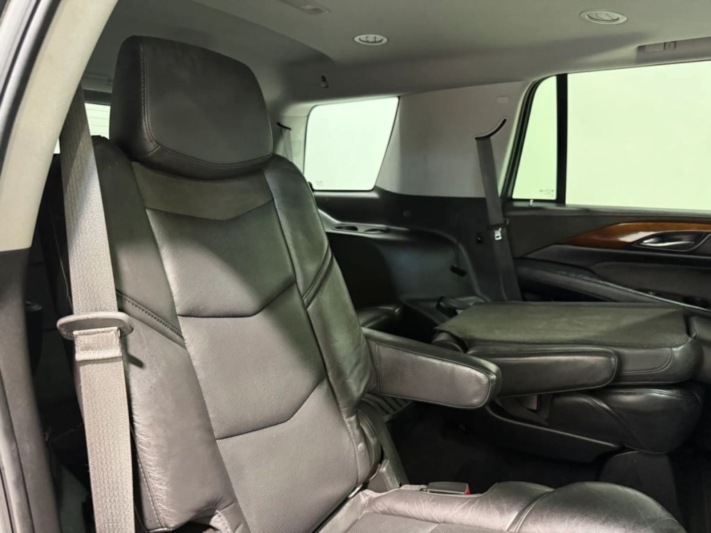2018 Cadillac Escalade Image 29