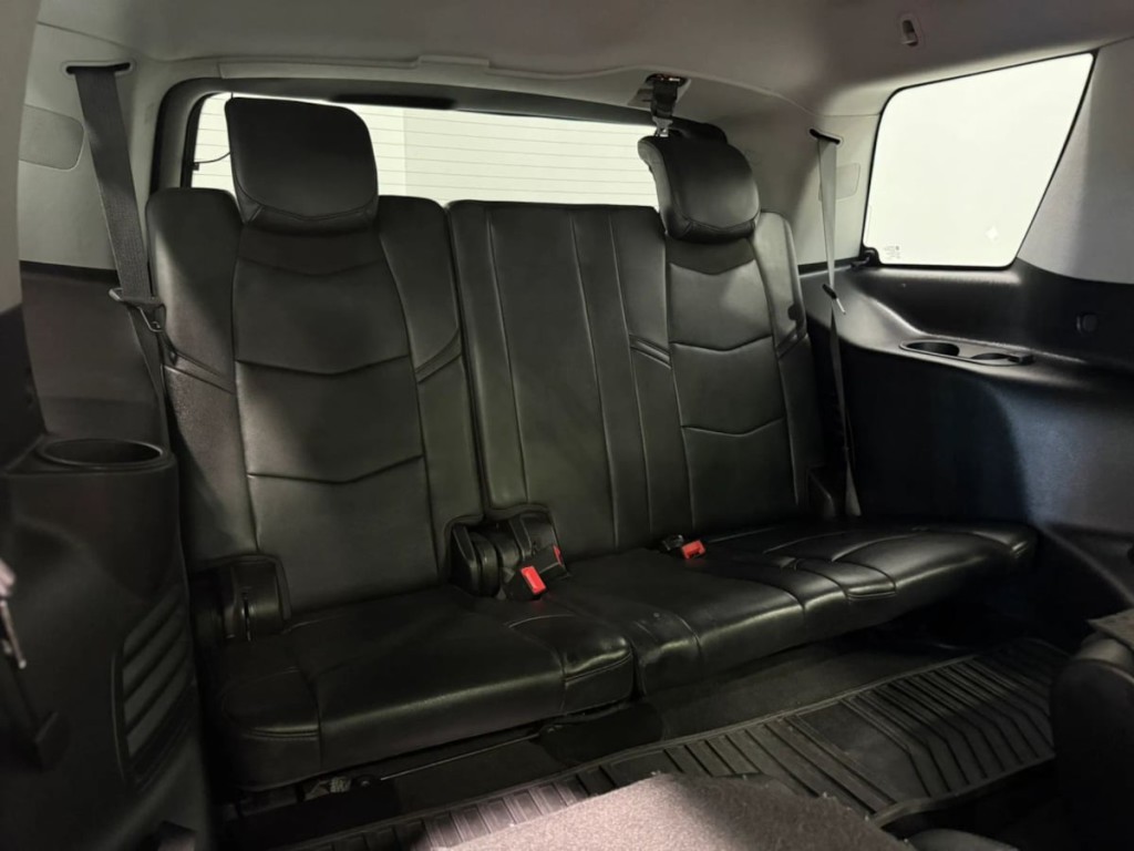 2018 Cadillac Escalade Image 31