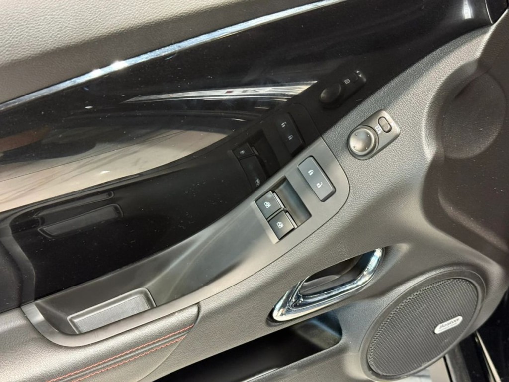 2015 Chevrolet Camaro Image 13