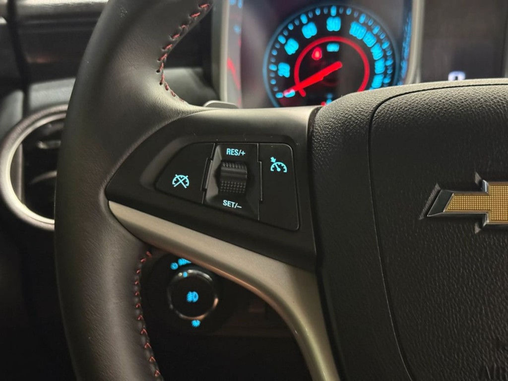 2015 Chevrolet Camaro Image 16