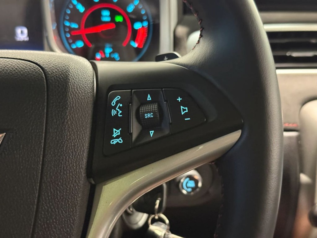 2015 Chevrolet Camaro Image 17