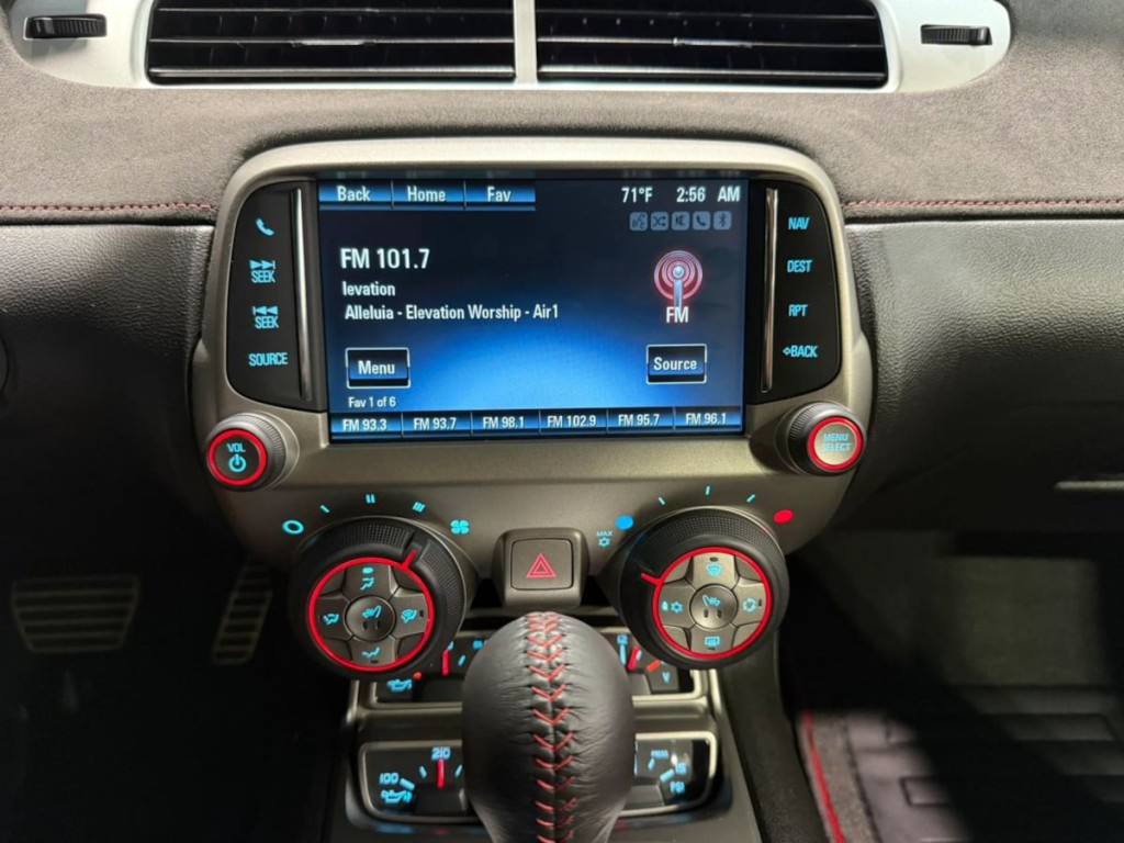 2015 Chevrolet Camaro Image 20