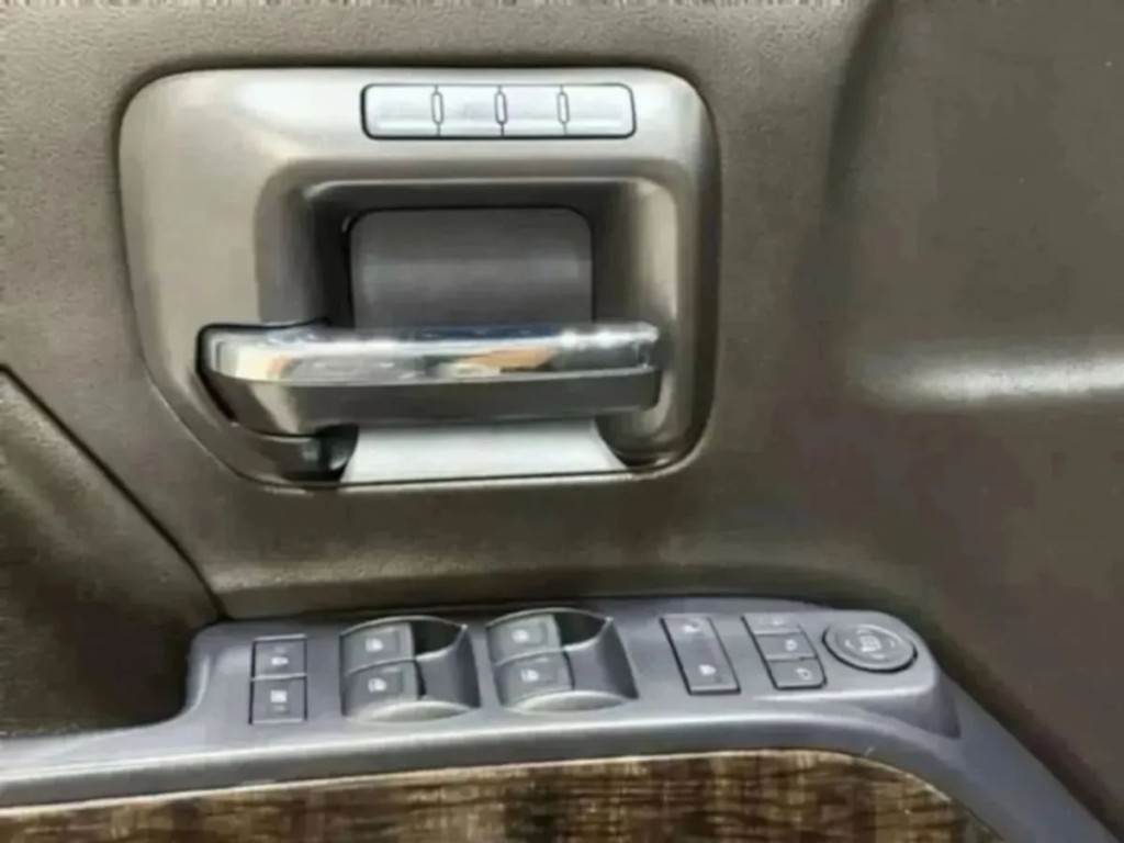 2015 GMC Sierra 2500 Image 12