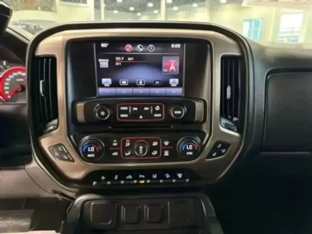 2015 GMC Sierra 2500 Image 18