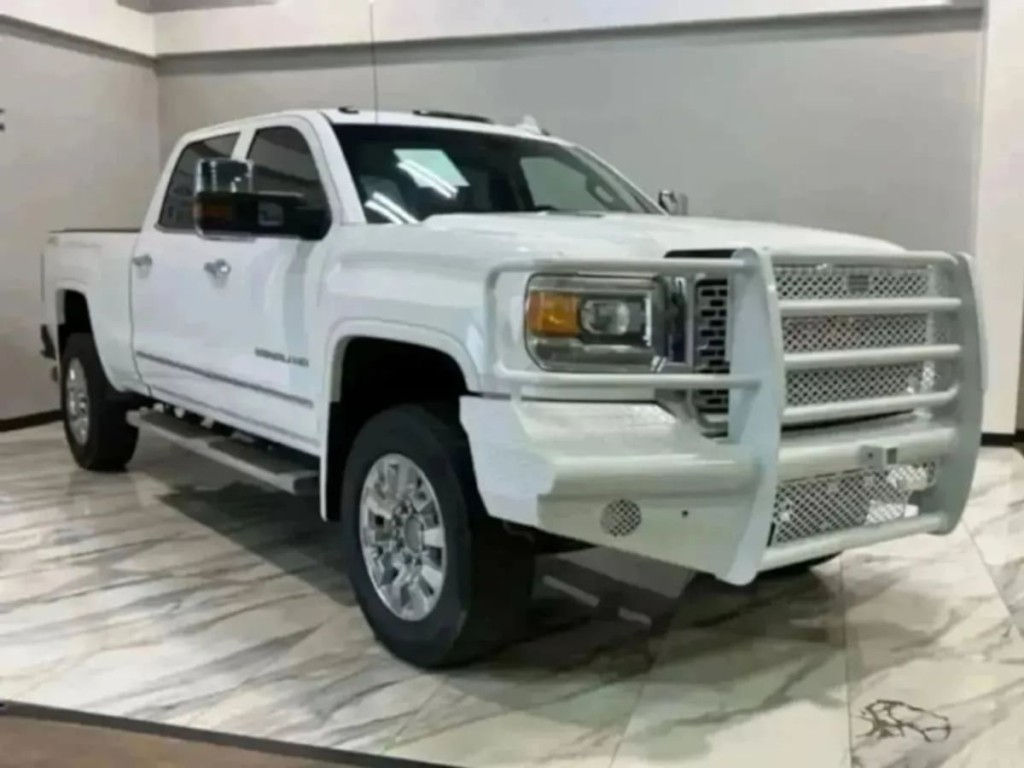 2015 GMC Sierra 2500 Image 29