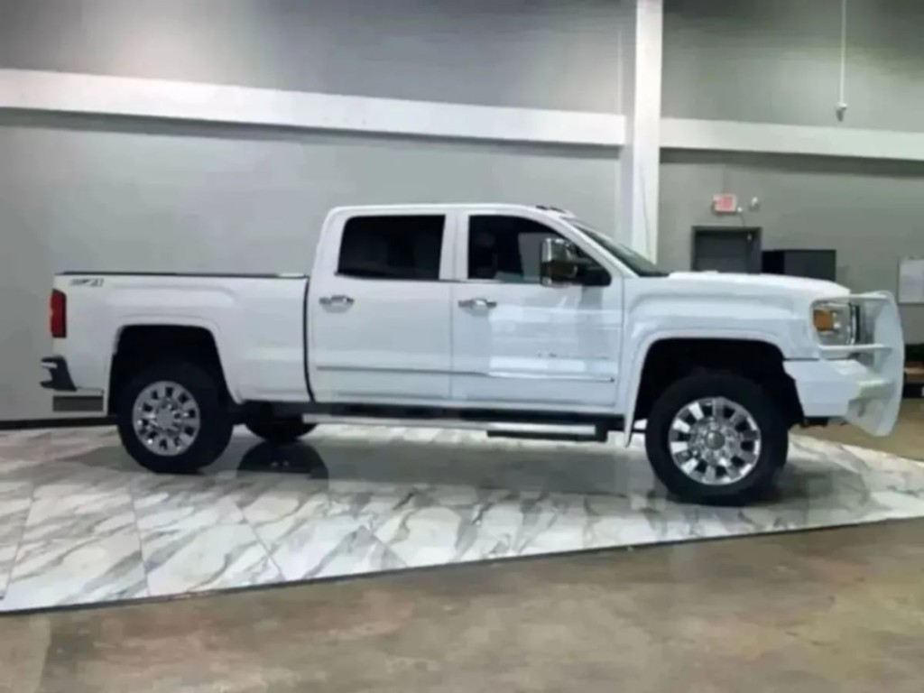 2015 GMC Sierra 2500 Image 30