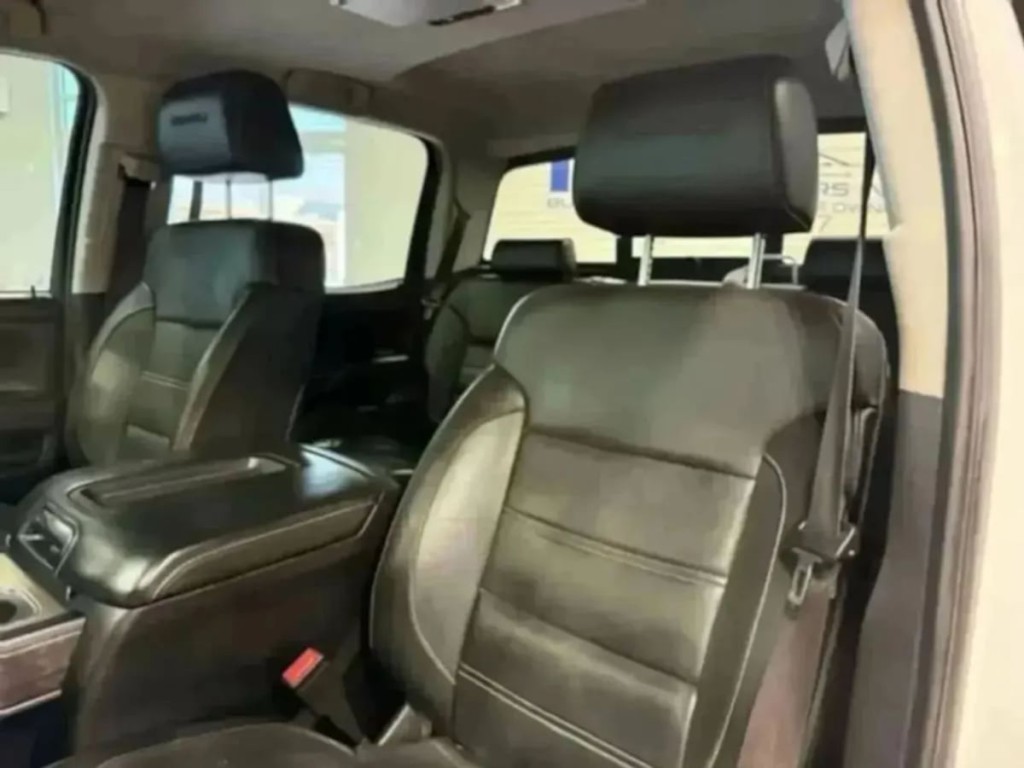 2015 GMC Sierra 2500 Image 44