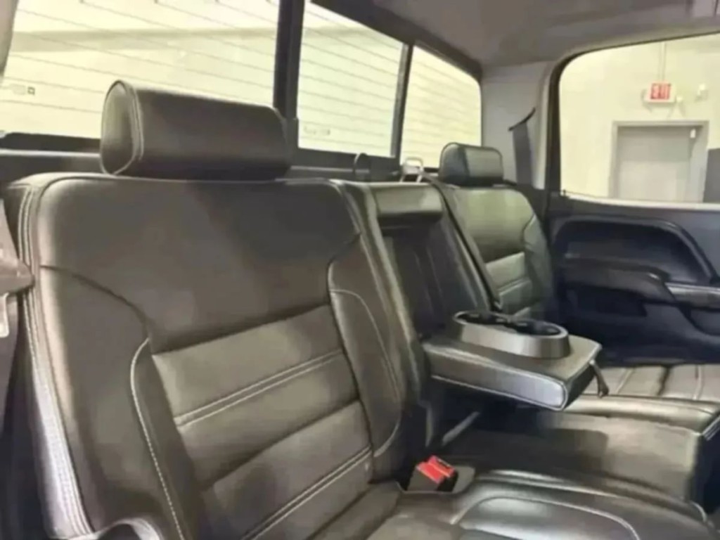 2015 GMC Sierra 2500 Image 50