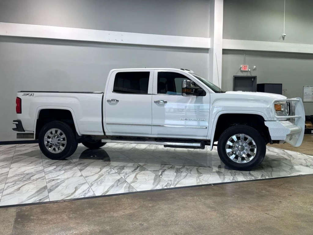 2015 GMC Sierra 2500 Image 55