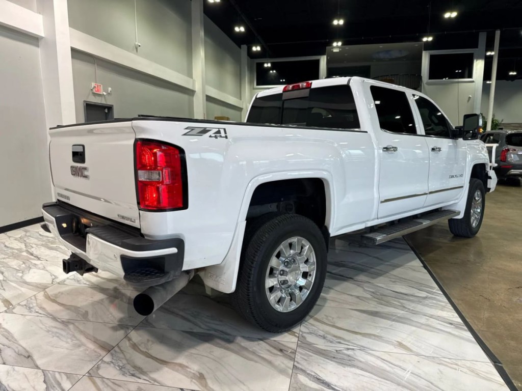 2015 GMC Sierra 2500 Image 56
