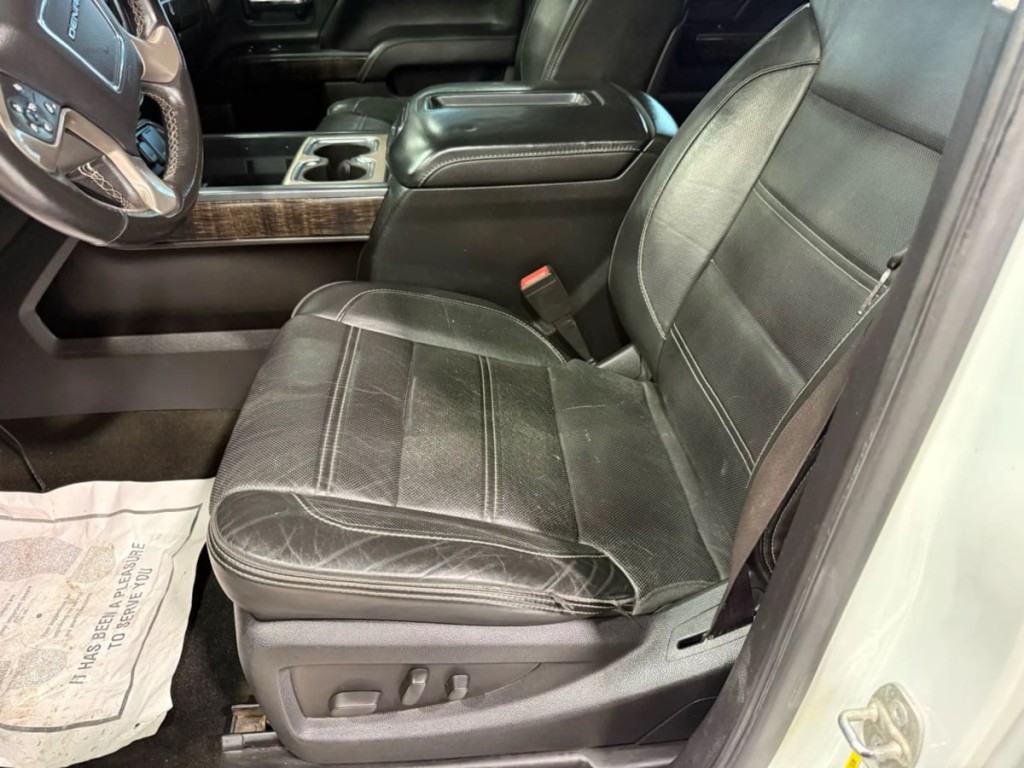 2015 GMC Sierra 2500 Image 70