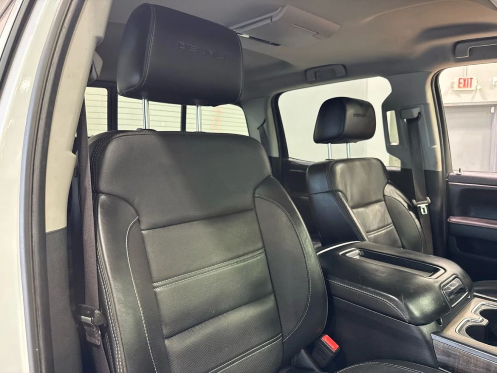 2015 GMC Sierra 2500 Image 73