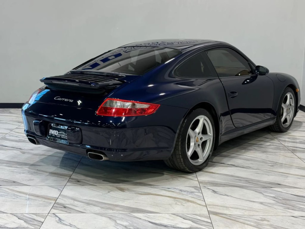 2005 Porsche 911 Image 6