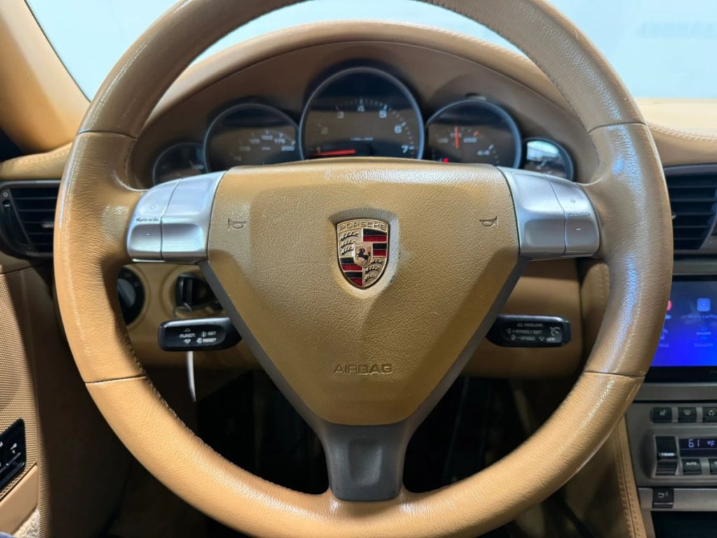 2005 Porsche 911 Image 13