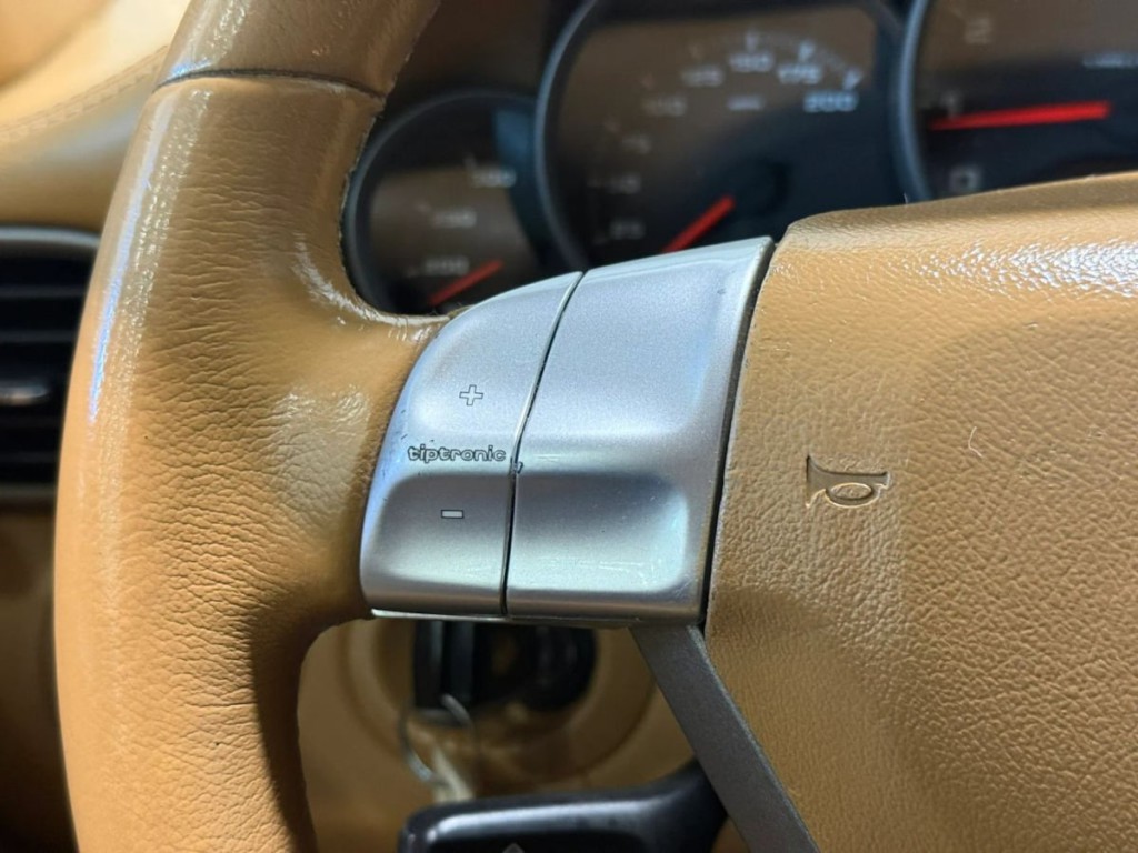 2005 Porsche 911 Image 14