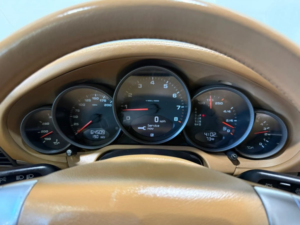 2005 Porsche 911 Image 16