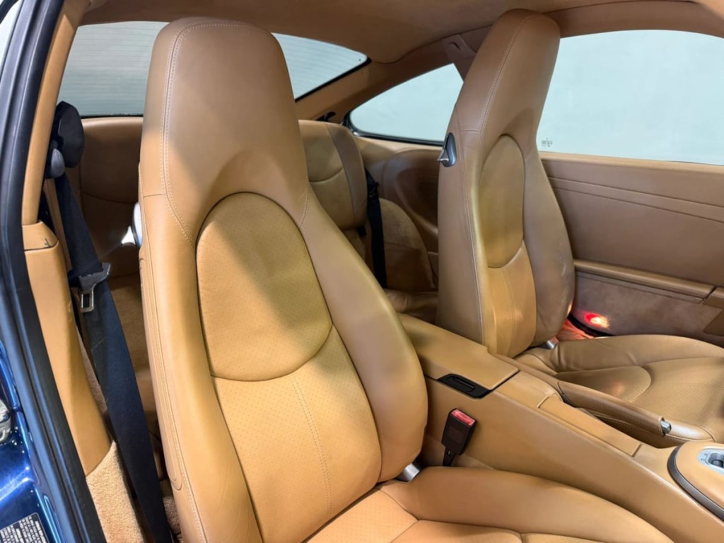 2005 Porsche 911 Image 24