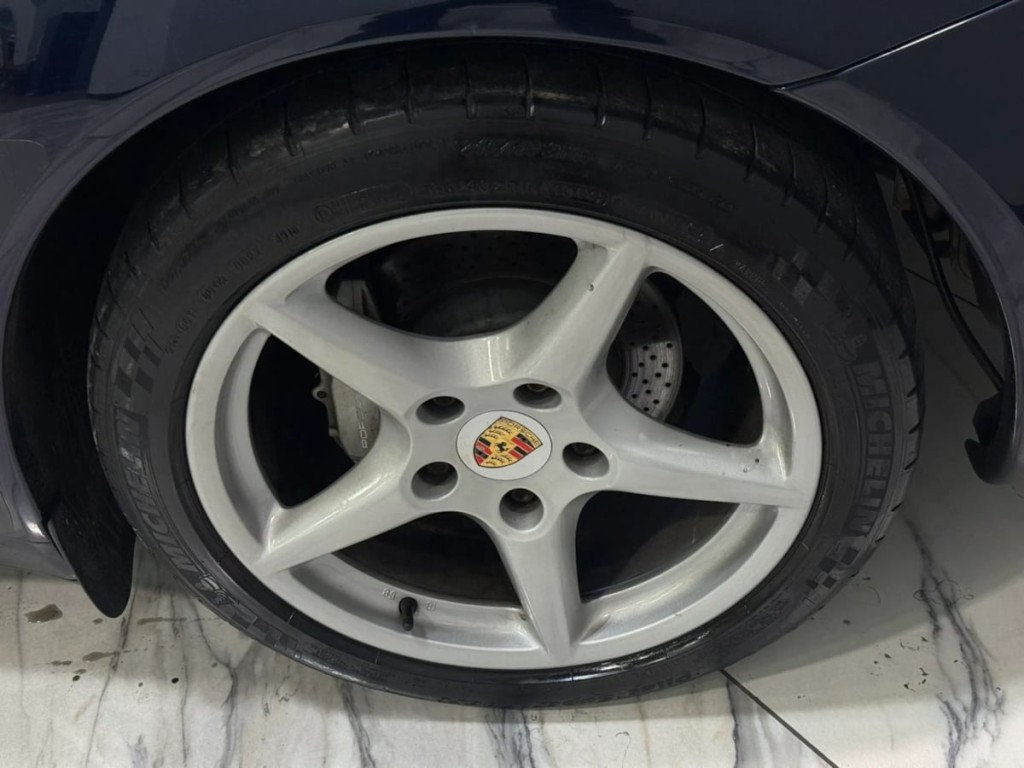 2005 Porsche 911 Image 28