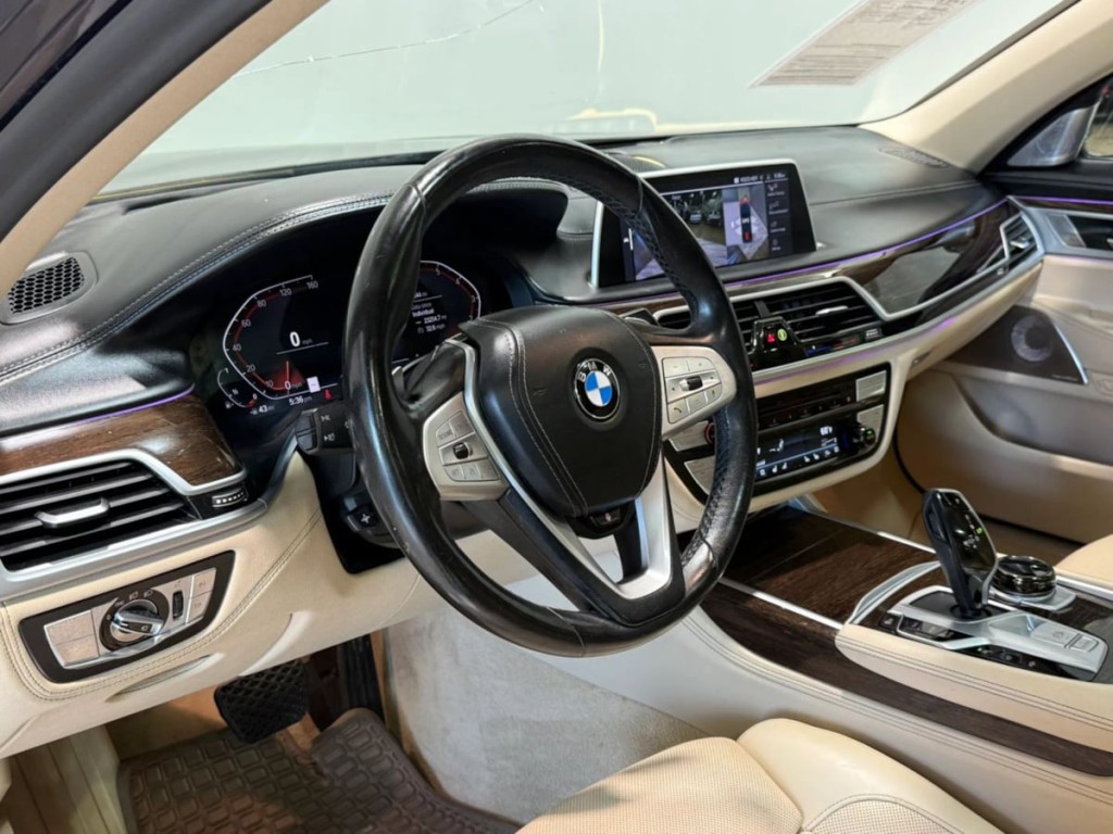 2020 BMW 7 Series Image 10