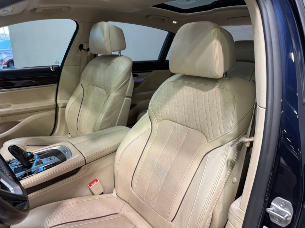 2020 BMW 7 Series Image 18