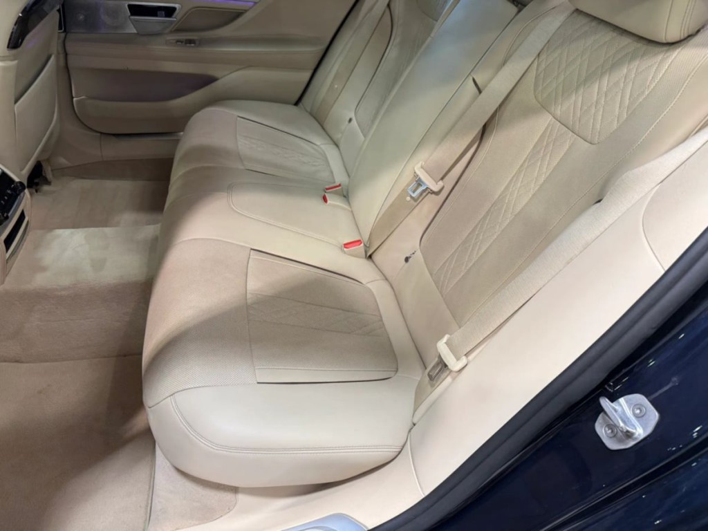 2020 BMW 7 Series Image 21