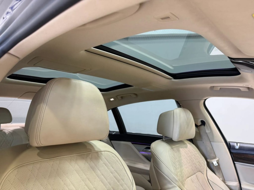 2020 BMW 7 Series Image 24