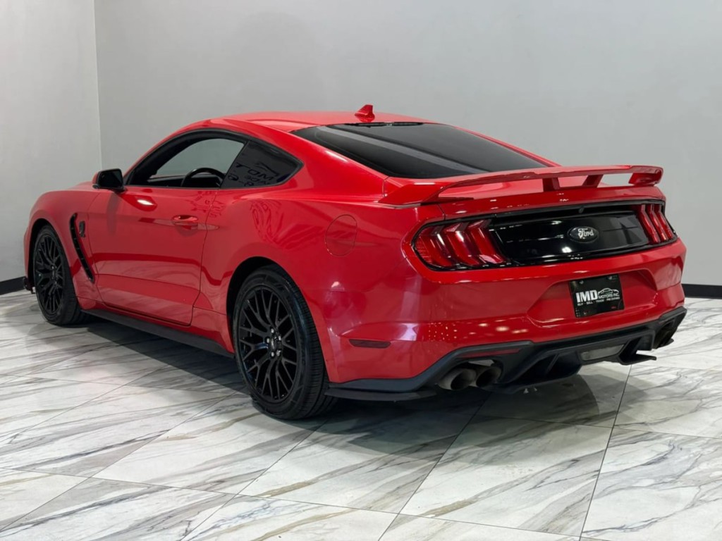 2022 Ford Mustang Image 8