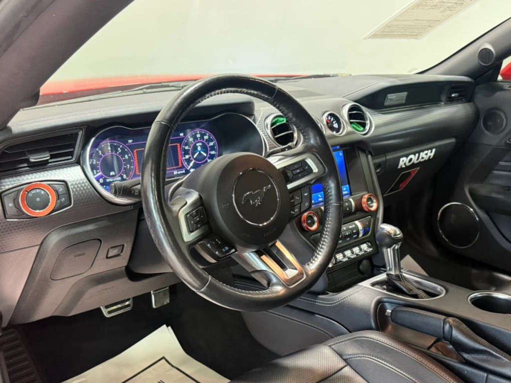 2022 Ford Mustang Image 14