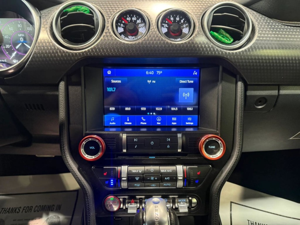 2022 Ford Mustang Image 20