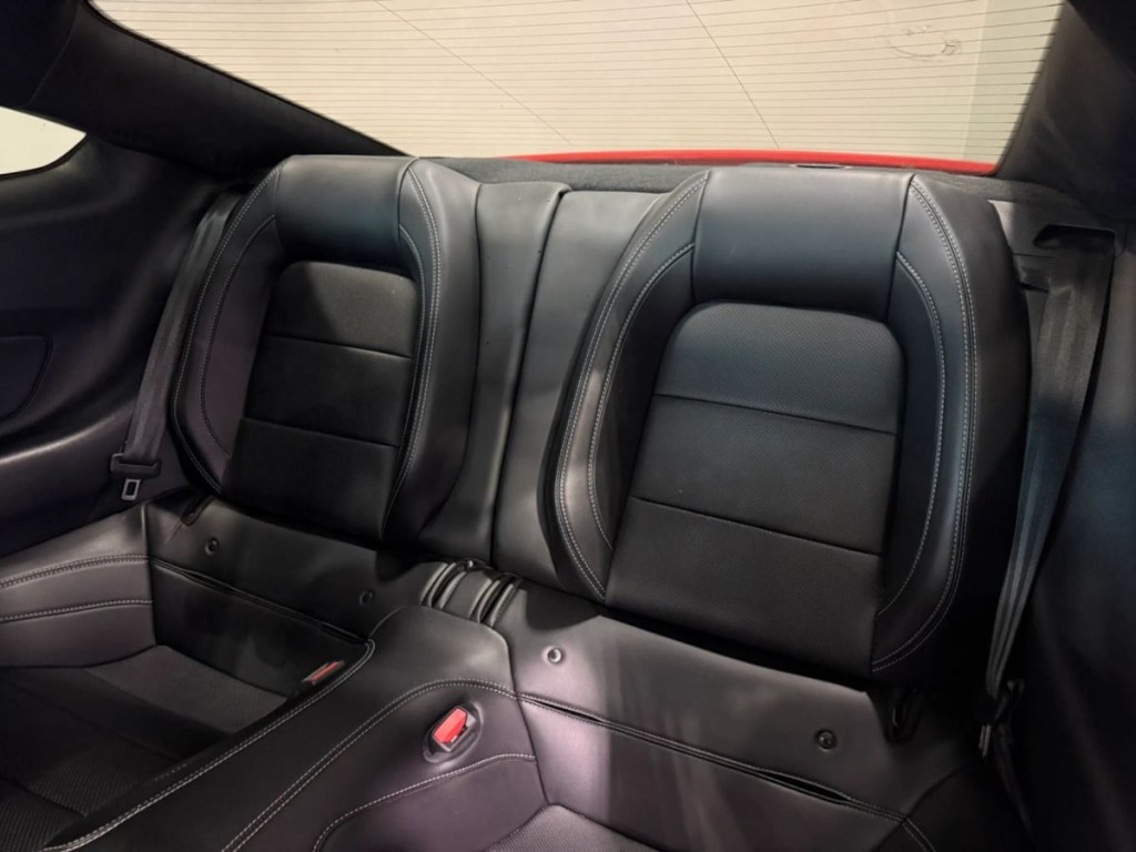 2022 Ford Mustang Image 25