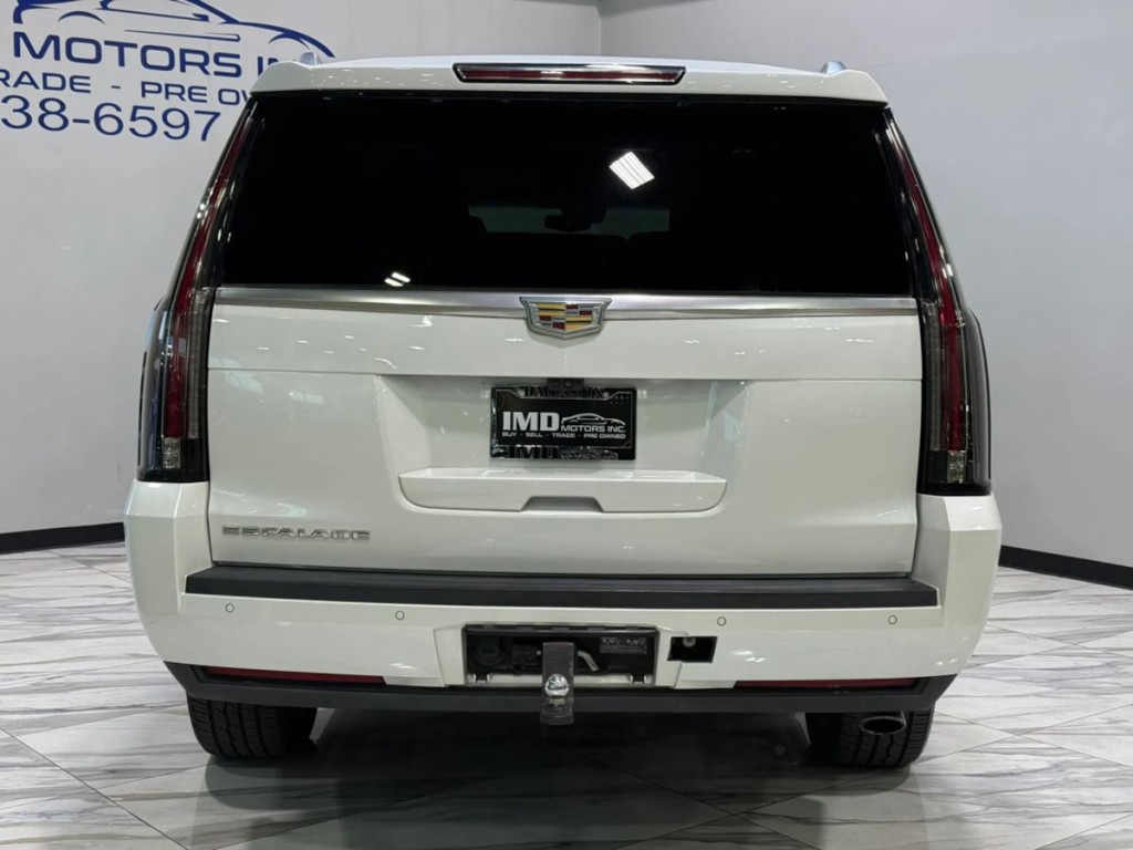 2017 Cadillac Escalade Image 7