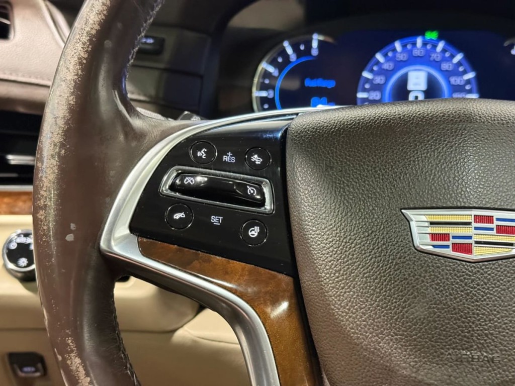 2017 Cadillac Escalade Image 14