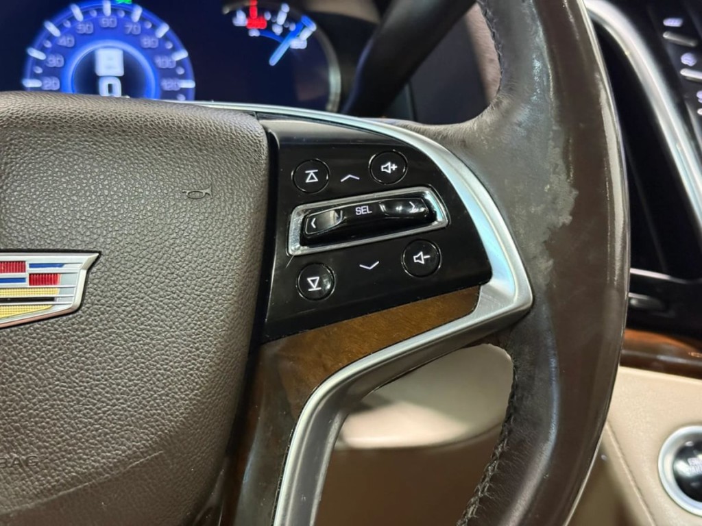 2017 Cadillac Escalade Image 15